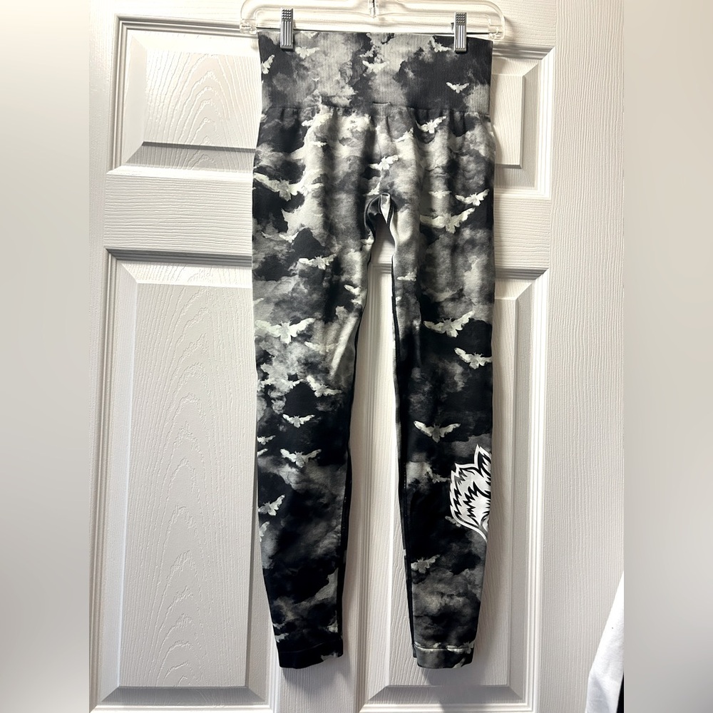 Chopper Everson Seamless” Leggings. From their Wish You Were Here collection.